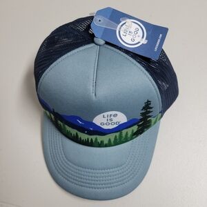 Life Is Good NWT Here Comes The Sun Trucker Cap.